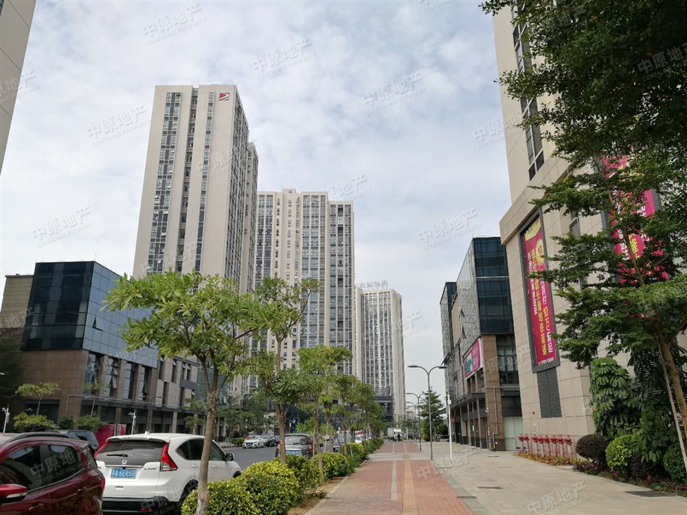 奥园城市天地旺铺出售,人气旺,交通便利.