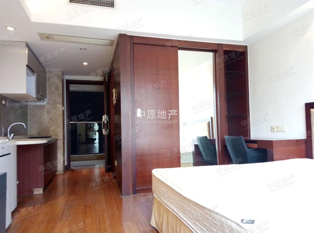 嘉裕礼顿阳光 中高层精装一房 只售285万