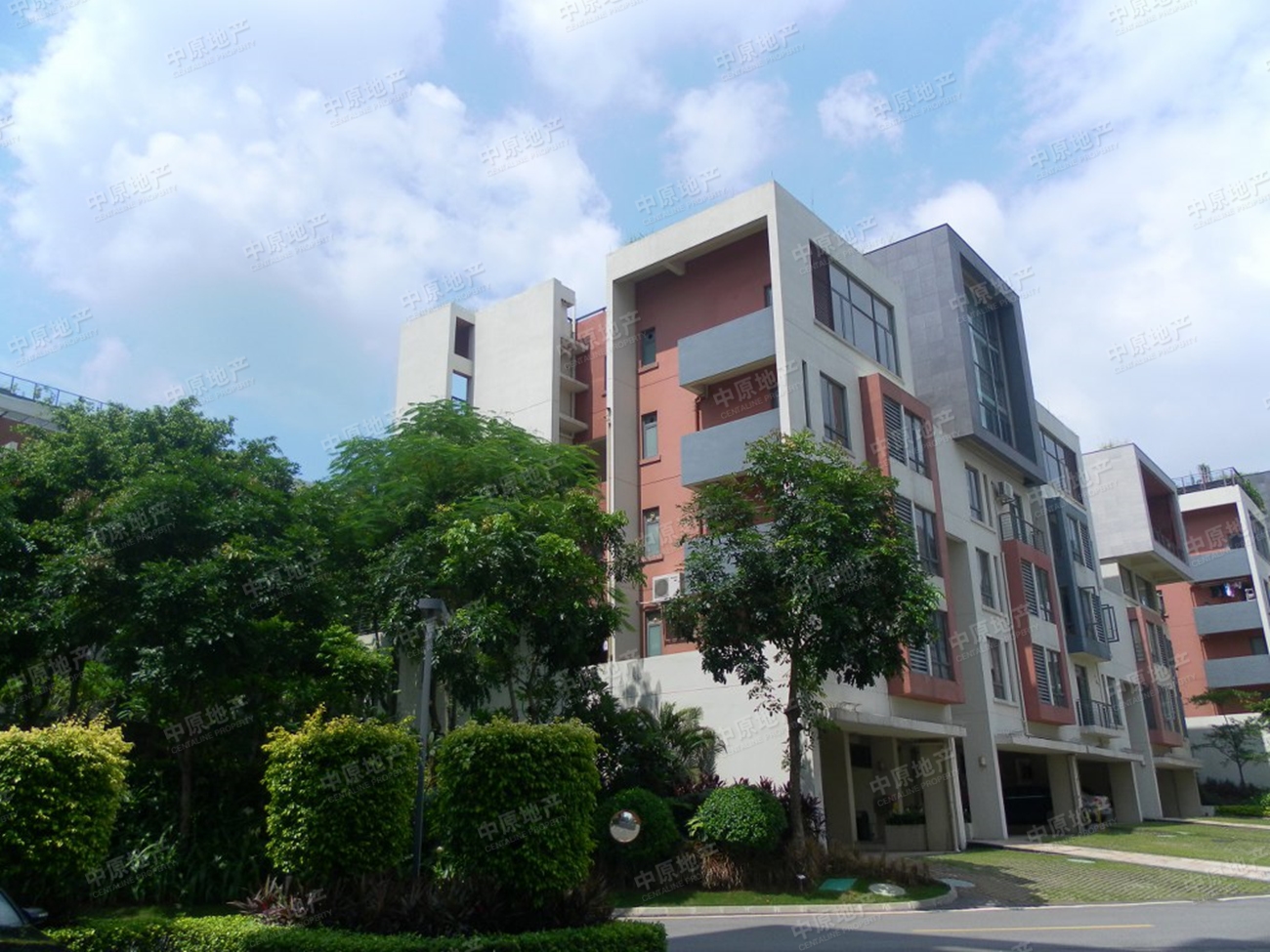 四房两厅 豪华装修 家私电器齐全 拎包入住 物美价廉,广州黄埔区萝岗