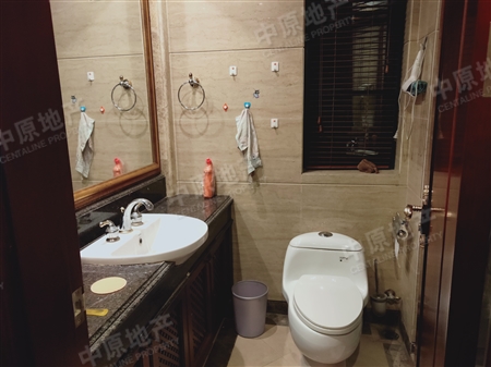 恒大绿洲-洗手间