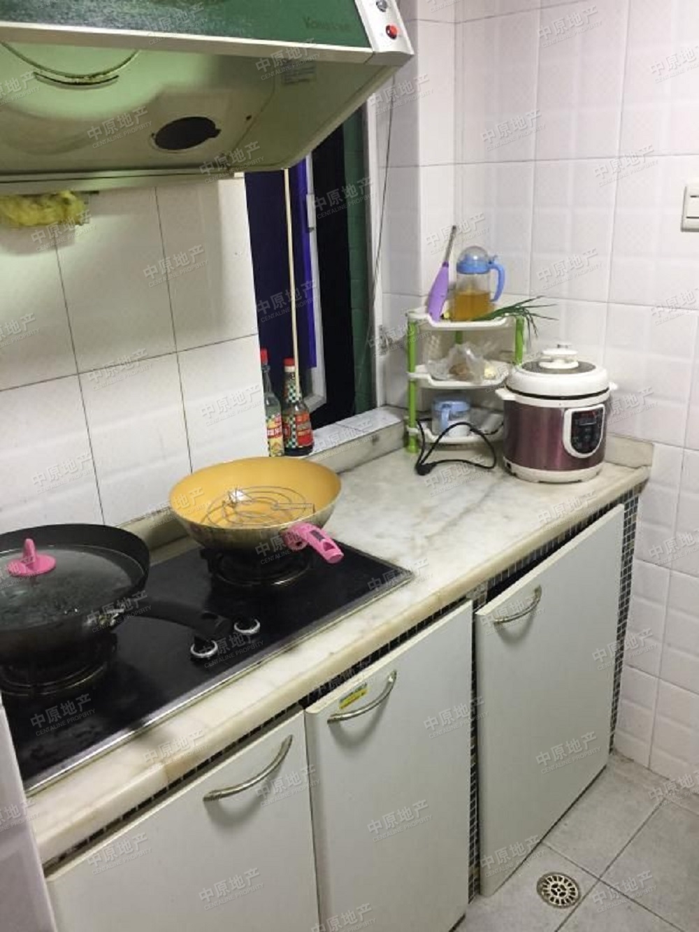 区庄地铁口 东方广场南向一房一厅 省级中星无占