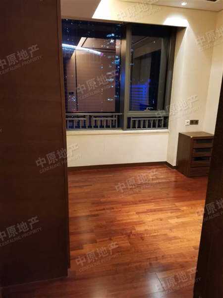 保利中汇广场-客厅