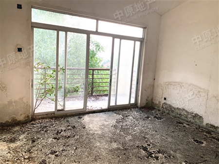 南航碧花园-次卧