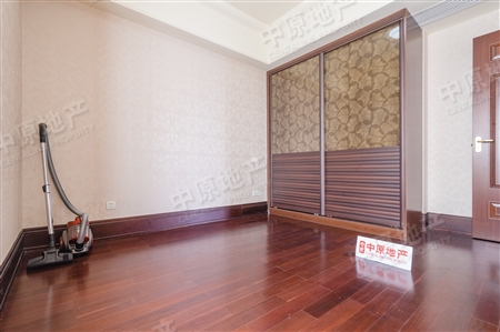 汇景新城中央庭园-次卧