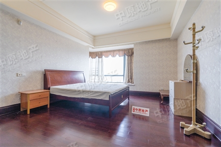 汇景新城中央庭园-主卧