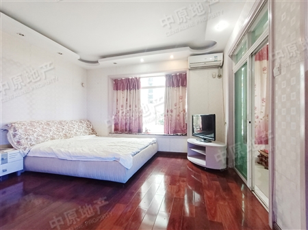 第三金碧花园-主卧