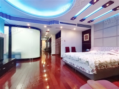 第三金碧花园-主卧