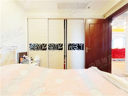 天鹅湾一期-次卧