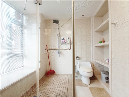 天鹅湾一期-洗手间