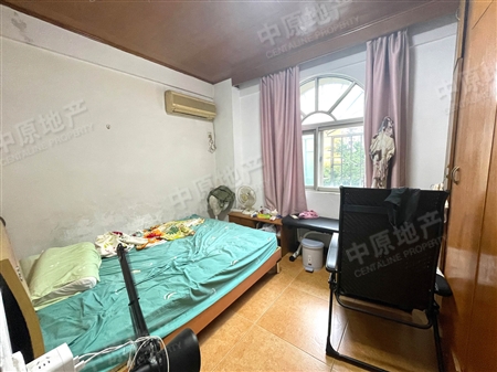 华景新城三期龙门阁-次卧