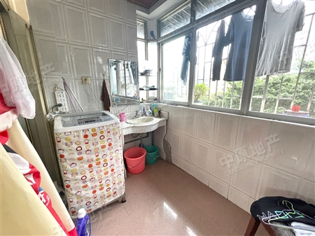 华景新城三期龙门阁-阳台