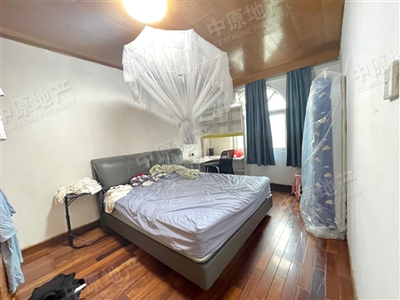 华景新城三期龙门阁-主卧