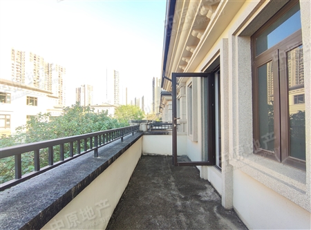 龙湖首开天宸原著(一期)-阳台