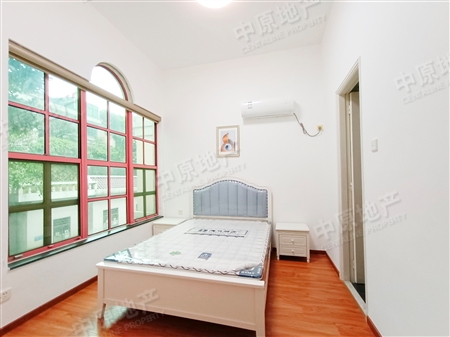 白云堡豪苑-次卧