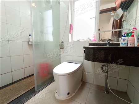 东山水恋-洗手间