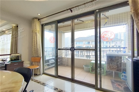 广州雅居乐花园雅逸庭-阳台