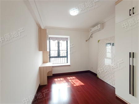 中海花湾壹号A区(中海锦汇华庭)-次卧