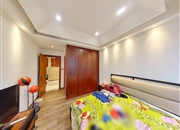 金湖花园翡翠山别墅-主卧