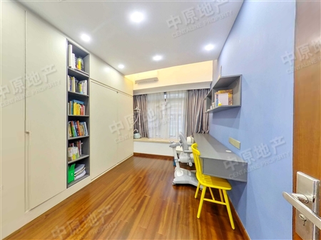 奥园莲峰圣境-次卧