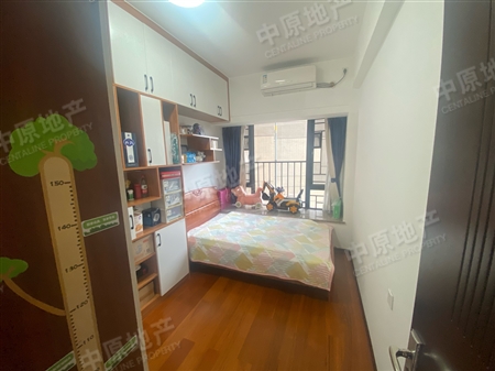 招商雍华府二期-次卧