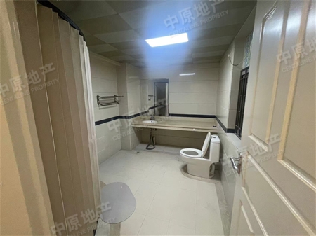 锦东花园B区-洗手间