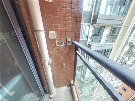 珠江花城-生活阳台