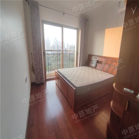 美林湖畔花园-主卧