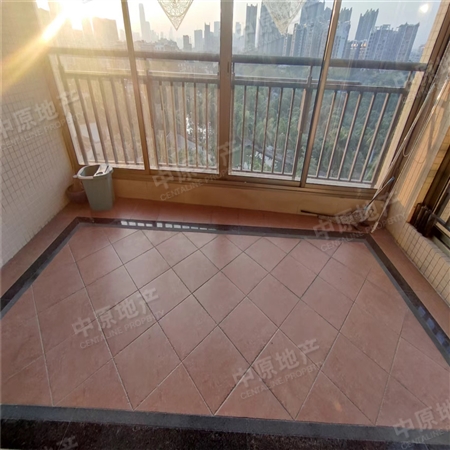 美林湖畔花园-阳台