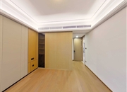 越秀和樾府-主卧