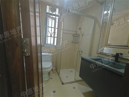 骏景花园-洗手间