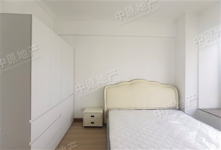 凯旋新世界枫丹丽舍-主卧