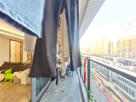 越秀和樾府-阳台