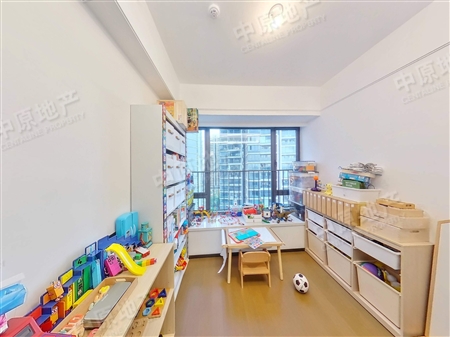 越秀和樾府-次卧