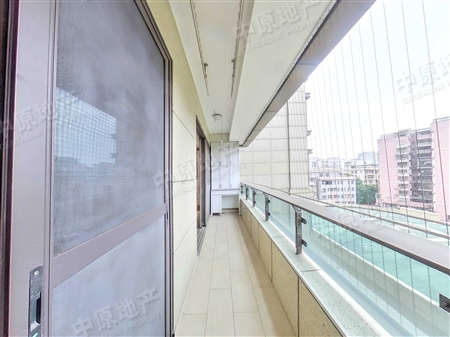 信达金茂广场-阳台