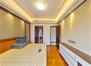 信达金茂广场-主卧