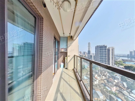 绿地越秀海玥-阳台