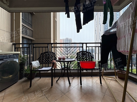 保利悦廷-阳台
