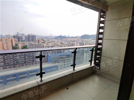 信达金茂广场-阳台