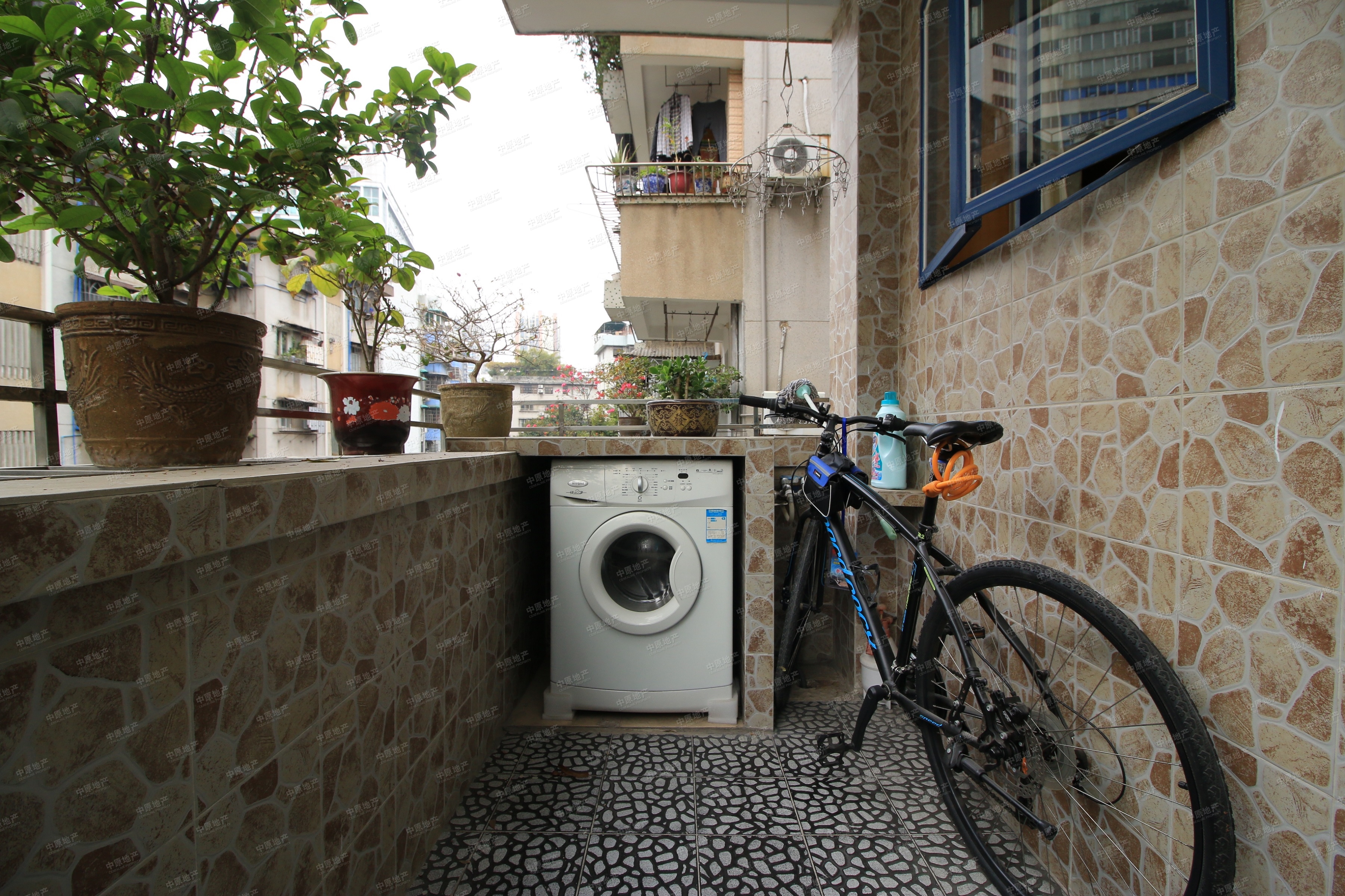 水荫路34号大院中层南北向大两房 大院安静 78方售355万