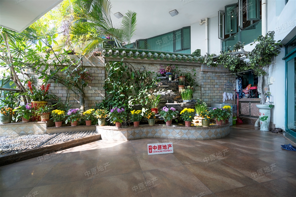 金碧华府 温馨三房 稀缺东南向 不超豪宅 税费少 随时看房