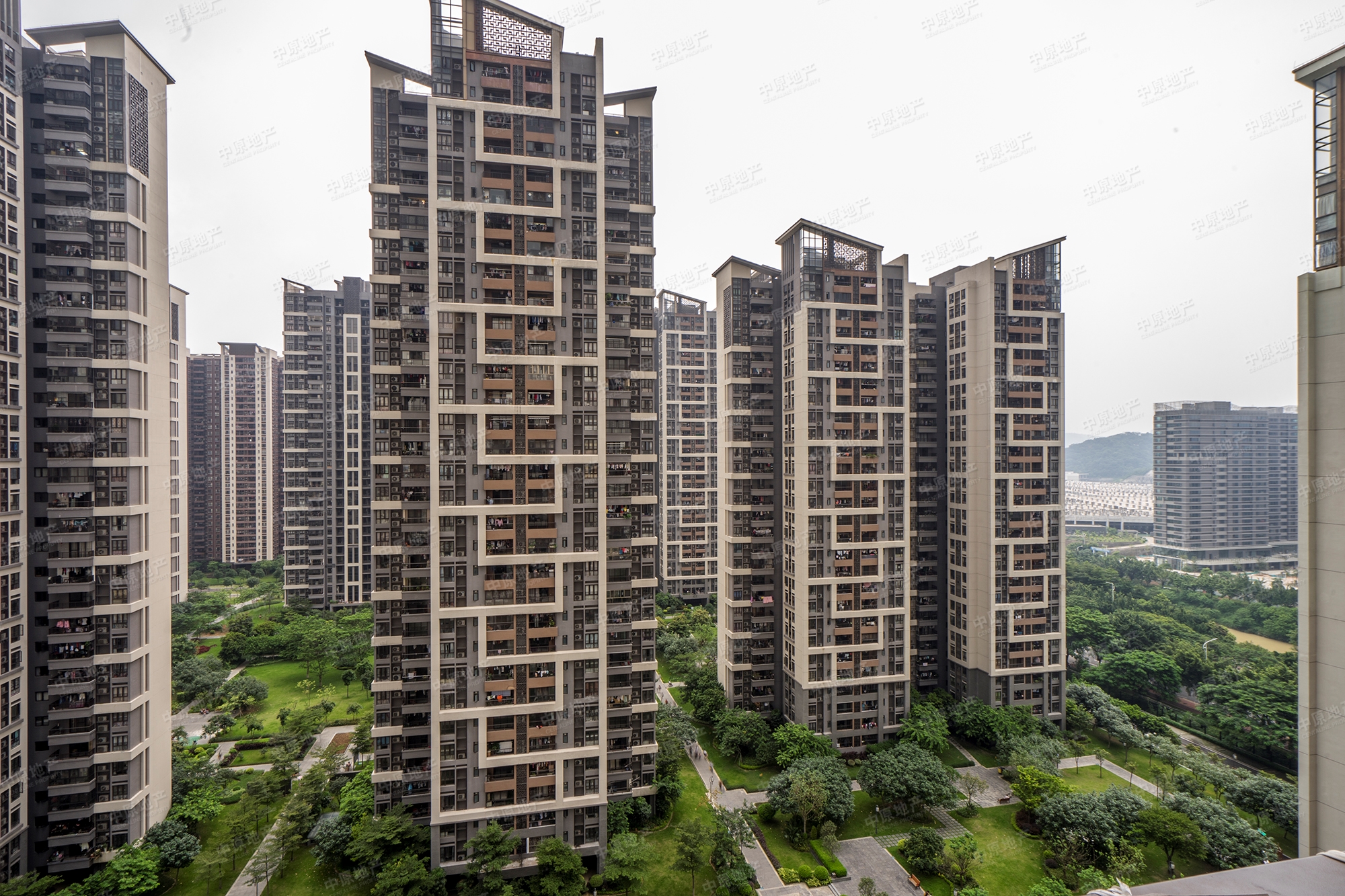 万科东荟城两房 证过2年少13万税费 安静 安静 安静 位置