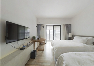 咫尺珠江新城 2.配套一流，太阳城广场，华侨医院 3.地铁潭