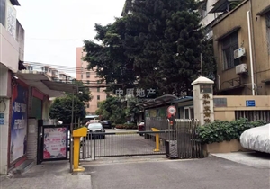 幼师宿舍 南向采光好 户型方正 来电看房 价格可谈