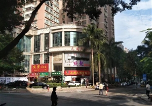 户型大气 地铁沿线 方正好用 干净舒适 欢迎致电约看