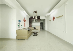 富景花园 电梯三房两卫 证满五年 诚心出售 小区管理，近地铁